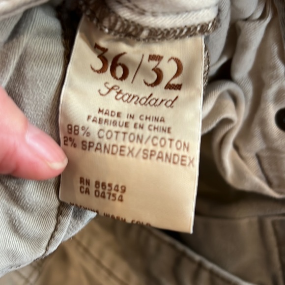 Tommy Bahama jeans size 36x32 excellent condition. - Picture 3 of 4